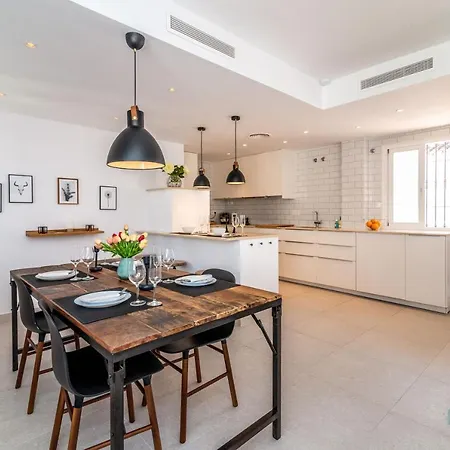 Renovated Penthouse In Naranjos Lägenhet Marbella