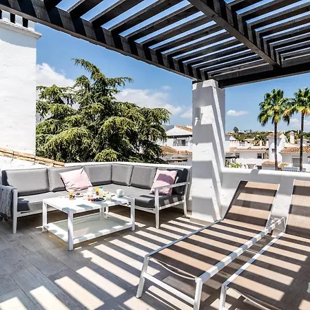Renovated Penthouse In Naranjos Lägenhet