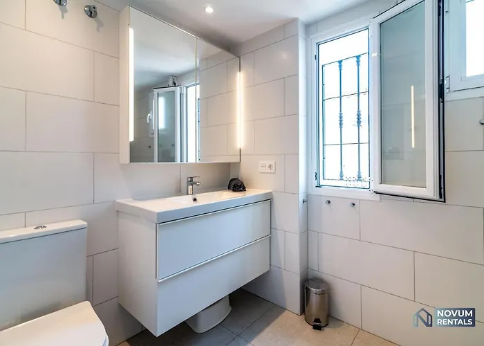 Renovated Penthouse In Naranjos Apartment *