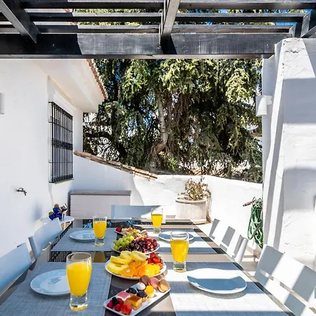 Renovated Penthouse In Naranjos דירה *