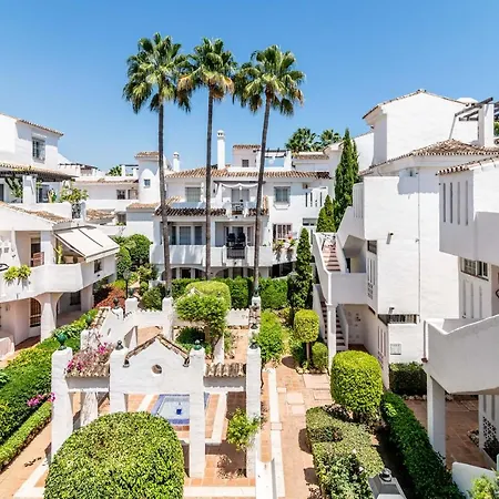 Renovated Penthouse In Naranjos شقة *