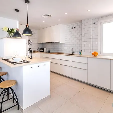 Renovated Penthouse In Naranjos * ماربيا
