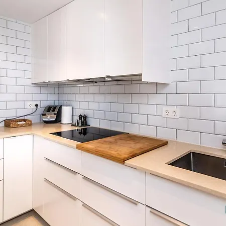 Renovated Penthouse In Naranjos דירה מארבלה