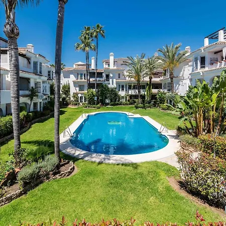 Renovated Penthouse In Naranjos * ماربيا