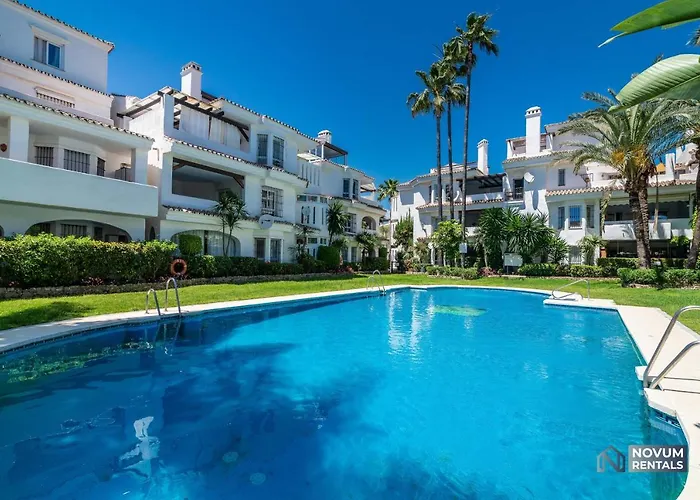 Renovated Penthouse In Naranjos *