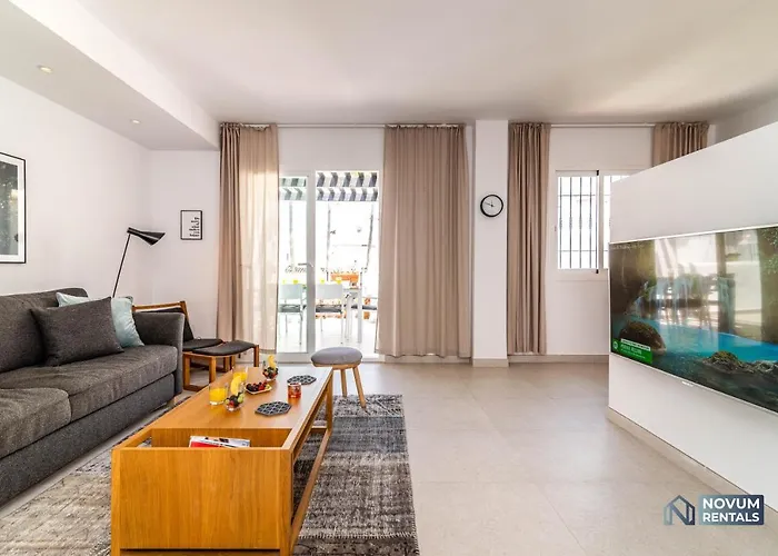 아파트 Renovated Penthouse In Naranjos *