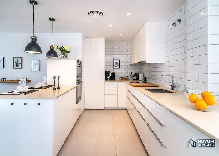 아파트 Renovated Penthouse In Naranjos *