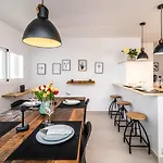 Renovated Penthouse In Naranjos
