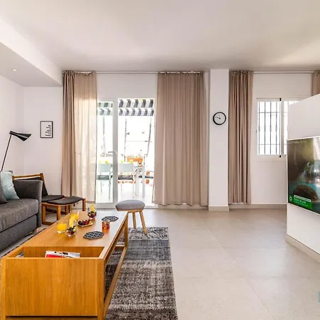 Апартаменты Renovated Penthouse In Naranjos *