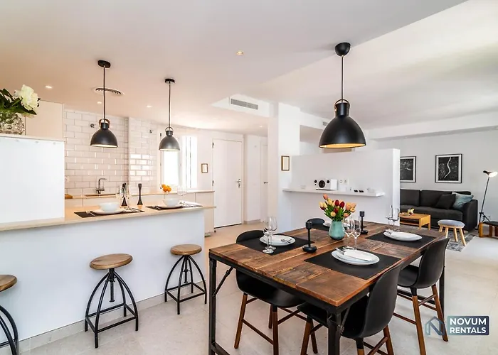 Renovated Penthouse In Naranjos * マルベーリャ